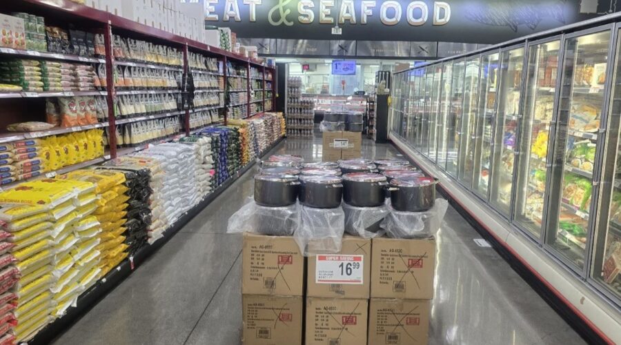grocery store in Altadena