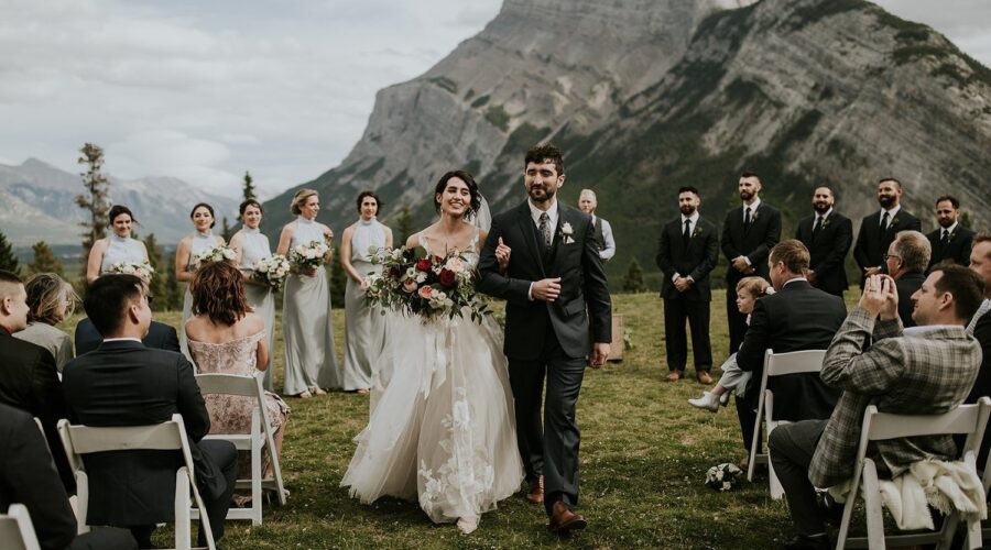 mountain lodge wedding
