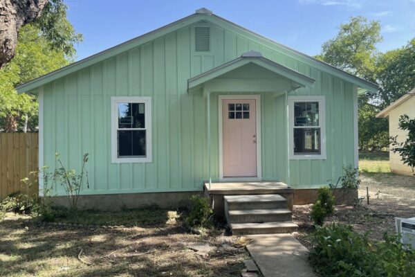 What to Expect During Professional Siding Installation in Austin