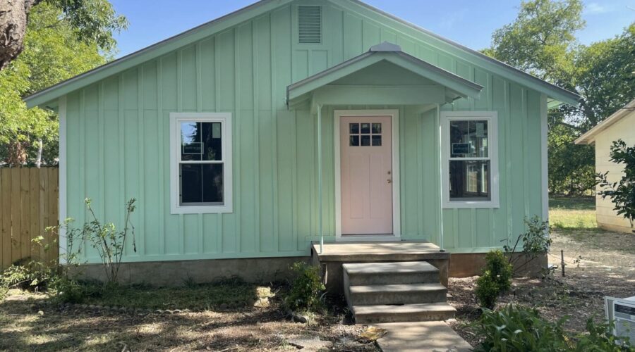siding contractor in Austin