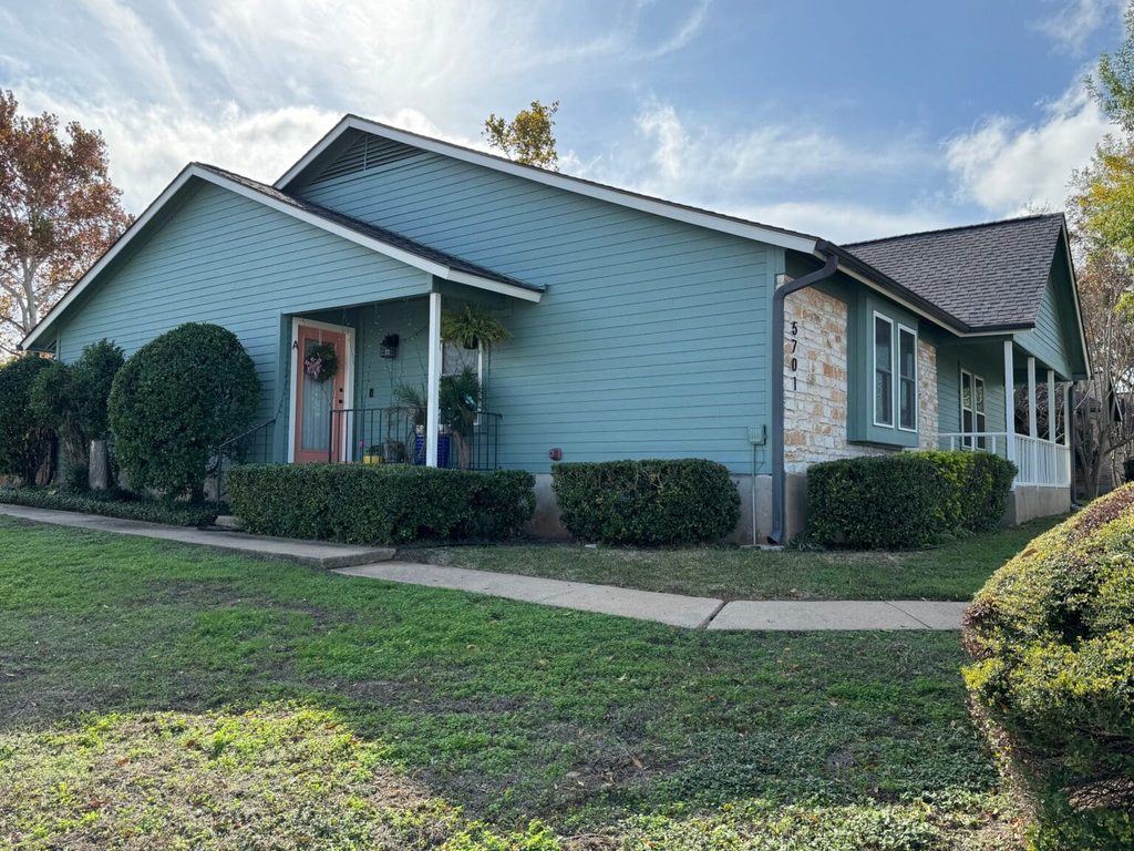 siding replacement company in Austin